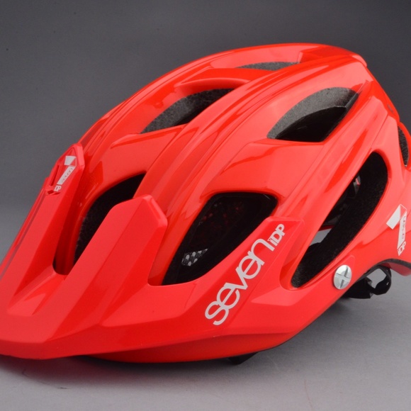 7iDP M4 Helmet Size: Small/Medium - Picture 12 of 16